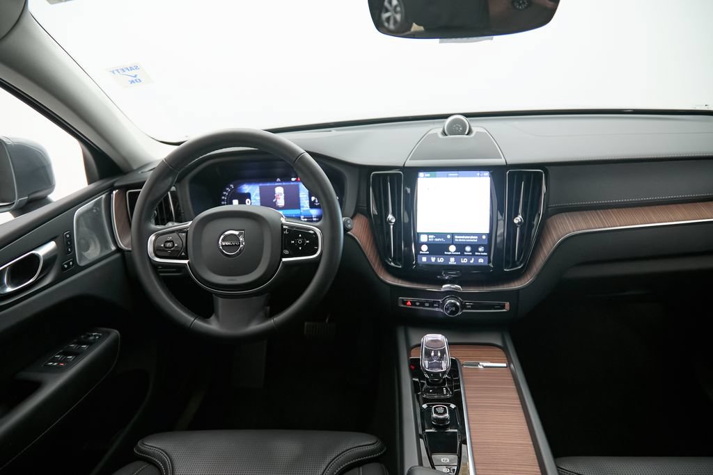 Certified 2023 Volvo XC60 T8 Ultimate w/ Climate Package AWD/4WD image 27