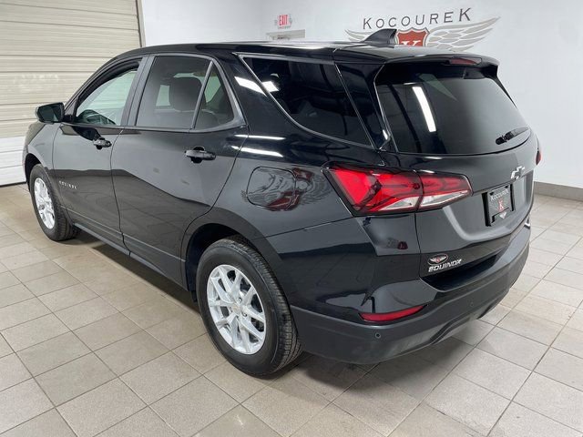 Used 2024 Chevrolet Equinox LS w/ LS Convenience Package AWD/4WD image 4