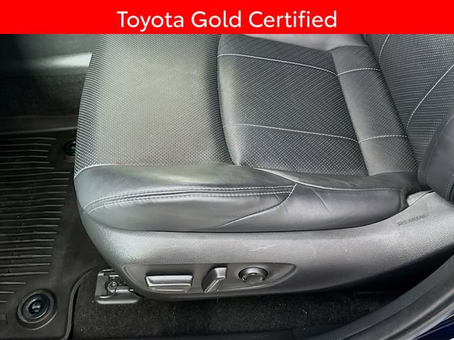 Certified 2021 Toyota Venza XLE w/ Softex Package AWD/4WD image 19