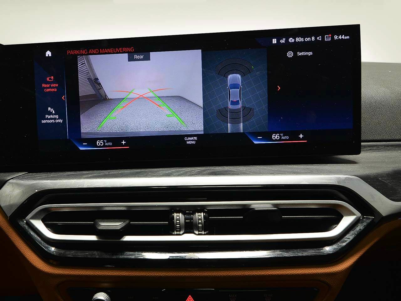 Used 2024 BMW 330e w/ M Sport Package RWD image 16