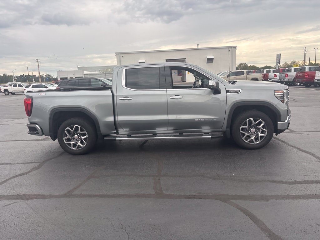 Used 2023 GMC Sierra 1500 SLT w/ SLT Premium Plus Package AWD/4WD image 11