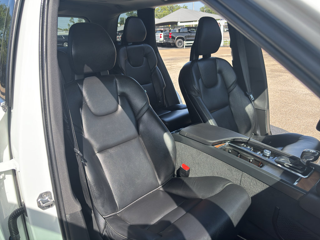 Used 2021 Volvo XC90 T6 Momentum w/ Advanced Package AWD/4WD image 15