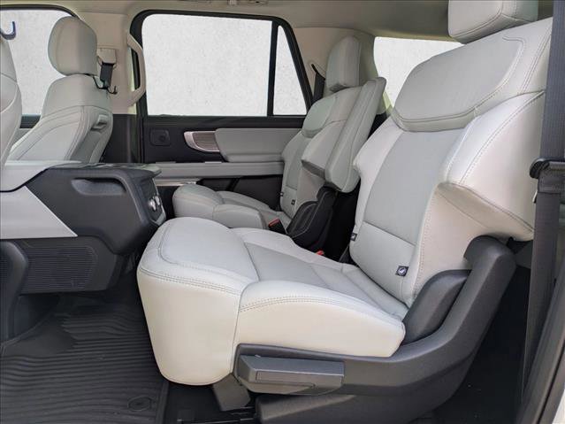 Used 2025 Ford Expedition Max Platinum w/ Driver's Package image 20