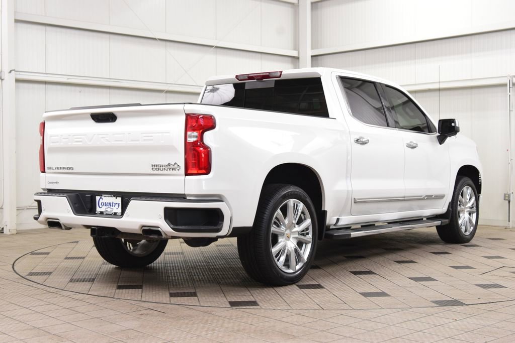Used 2024 Chevrolet Silverado 1500 High Country w/ High Country Premium Package AWD/4WD image 8