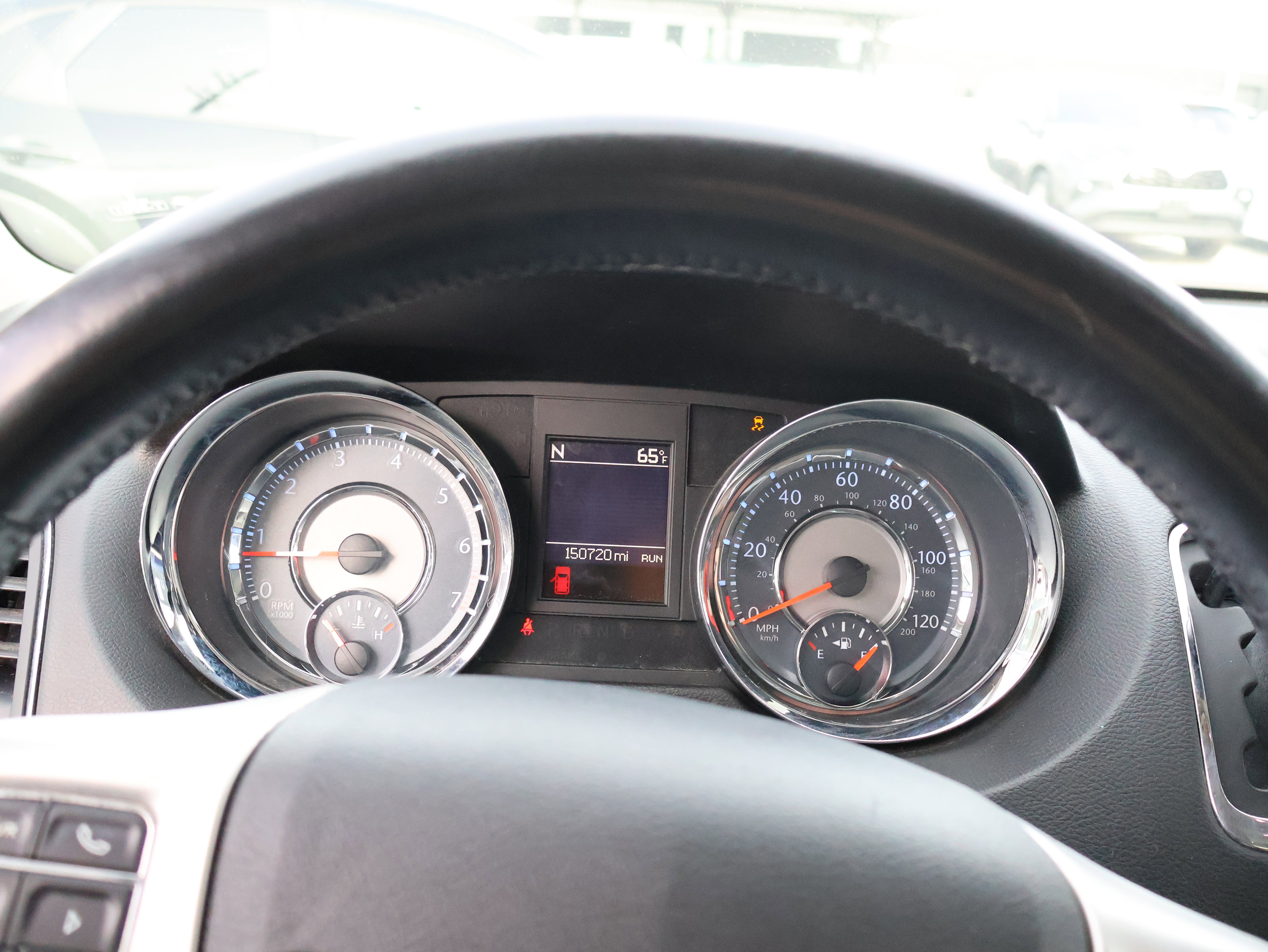 Used 2014 Chrysler Town & Country Touring image 24