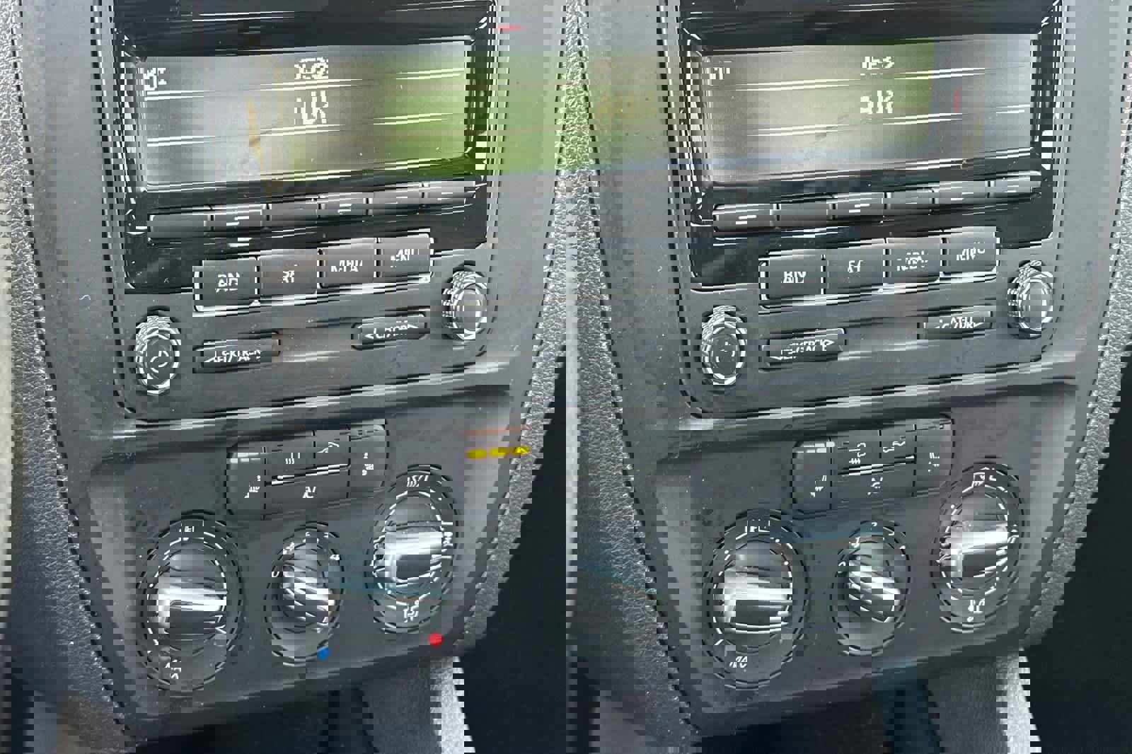 Used 2015 Volkswagen Jetta SE image 20