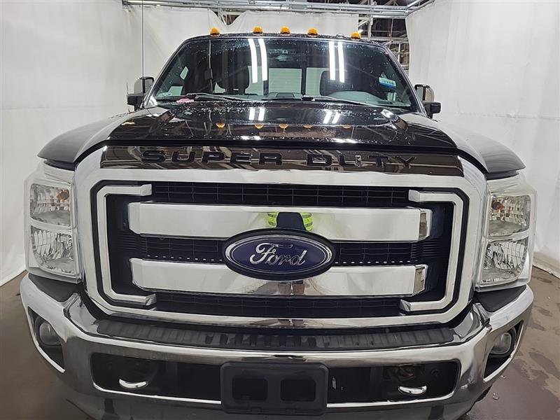 Used 2013 Ford F250 Lariat w/ Chrome Pkg image 2