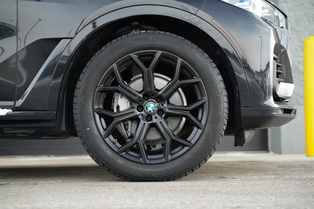 Used 2020 BMW X7 xDrive40i w/ Luxury Seating Package image 9