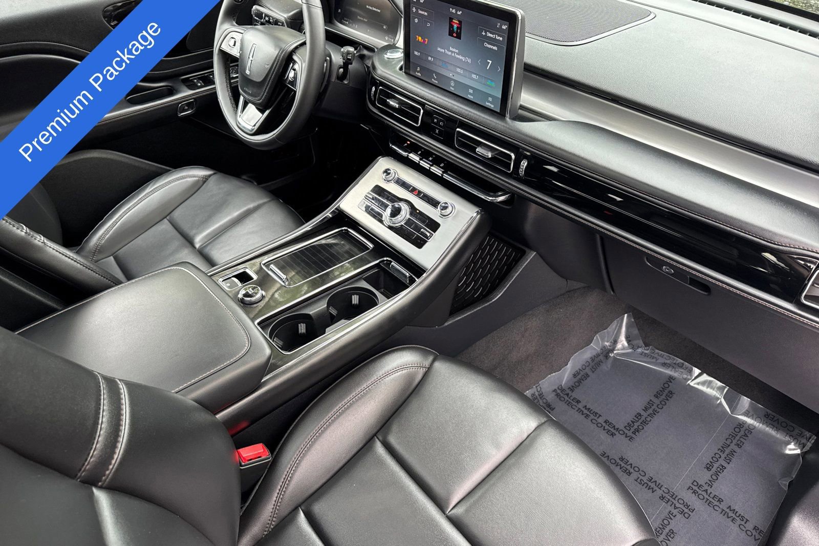 Used 2023 Lincoln Aviator w/ Premium Package image 17