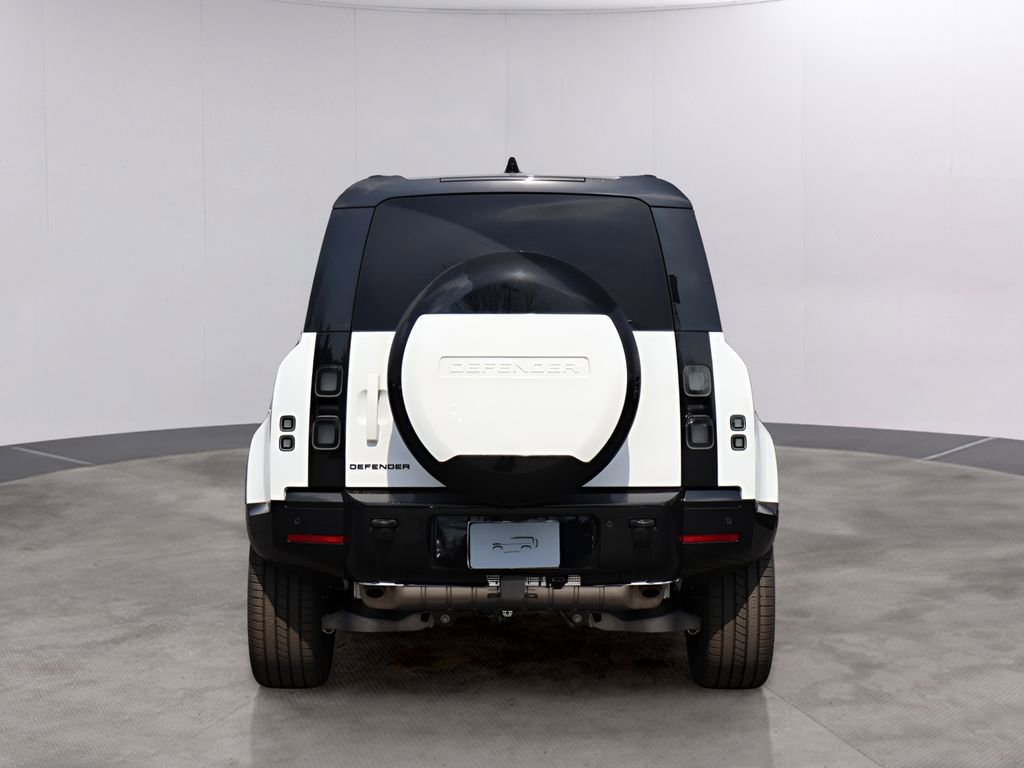 New 2026 Land Rover Defender 110 X-Dynamic SE image 6