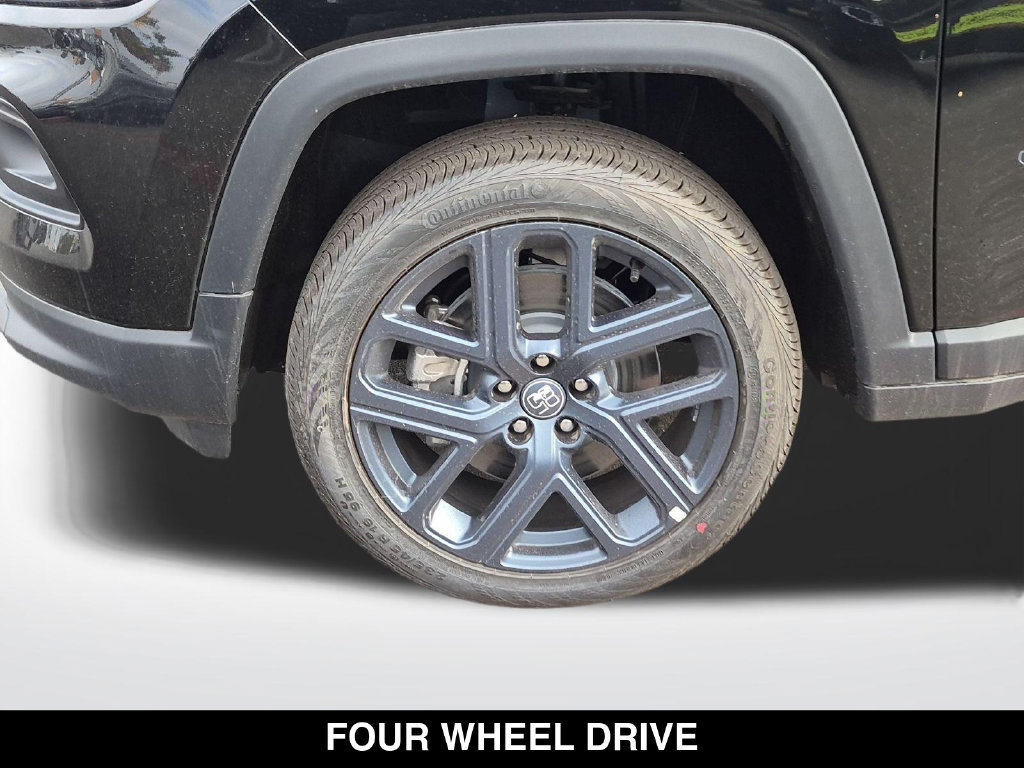 New 2026 Jeep Compass Latitude AWD/4WD image 11