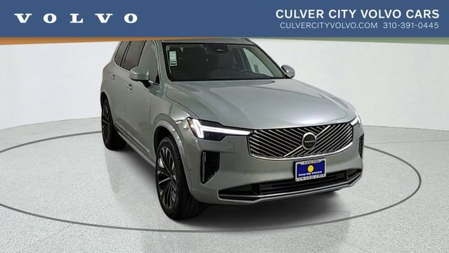 New 2026 Volvo XC90 B5 Plus w/ Protection Package Premier