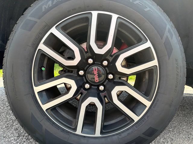 Used 2021 GMC Sierra 1500 AT4 w/ AT4 Value Package AWD/4WD image 11