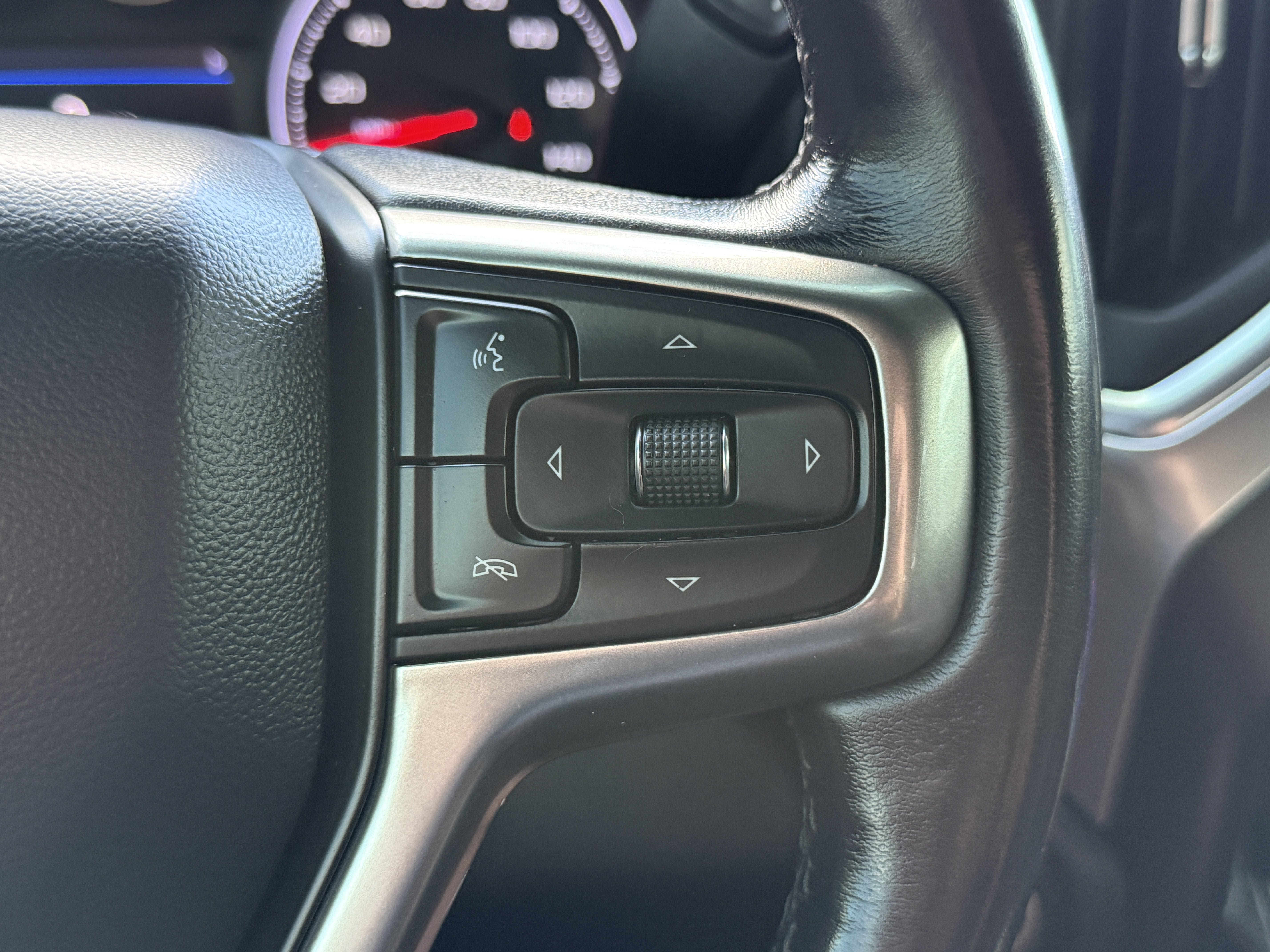 Used 2021 Chevrolet Silverado 1500 LTZ AWD/4WD image 26