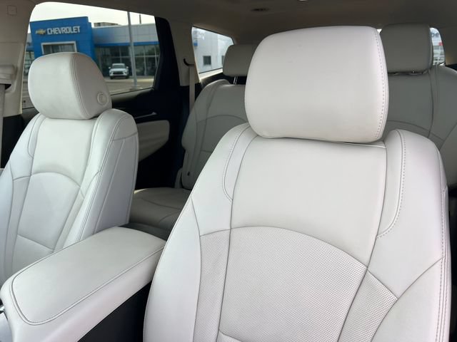 Used 2024 Buick Enclave Essence w/ Experience Buick Package AWD/4WD image 15