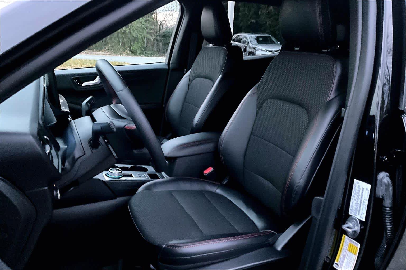 Used 2023 Ford Escape ST-Line Elite image 8