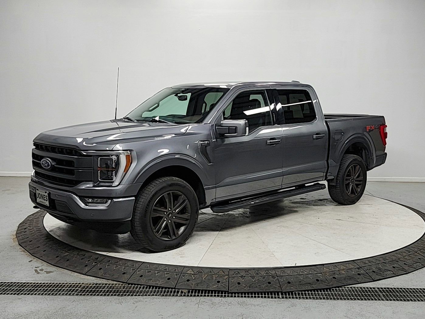 Used 2022 Ford F150 Lariat w/ Equipment Group 502A High AWD/4WD image 3