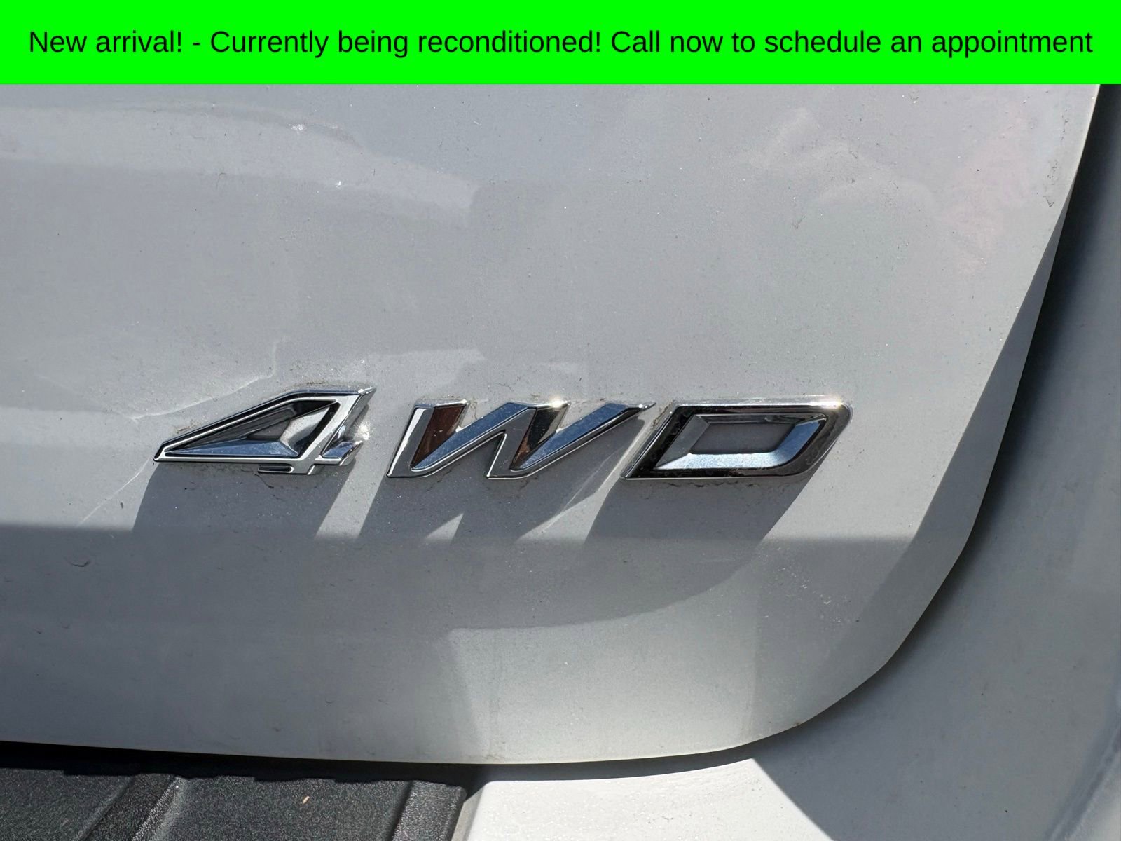 Used 2024 Ford Explorer XLT w/ Equipment Group 202A AWD/4WD image 4