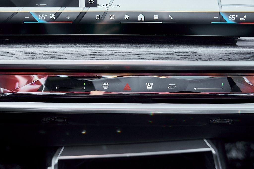 Used 2024 BMW 760i xDrive image 74