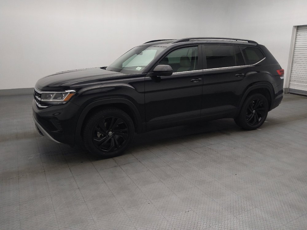 Used 2023 Volkswagen Atlas SE w/ Panoramic Sunroof Package FWD image 2