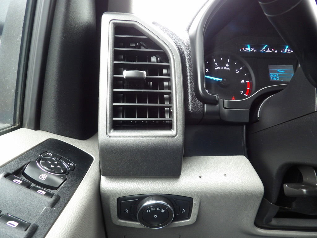 Used 2018 Ford F350 XL w/ Power Equipment Group RWD image 19