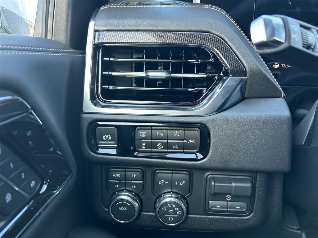 New 2026 GMC Yukon XL Elevation w/ Elevation Premium Package image 18