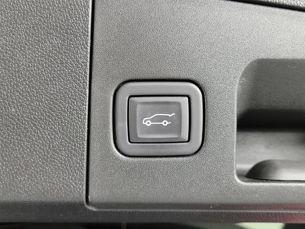 Certified 2023 Cadillac XT4 Premium Luxury AWD/4WD image 10
