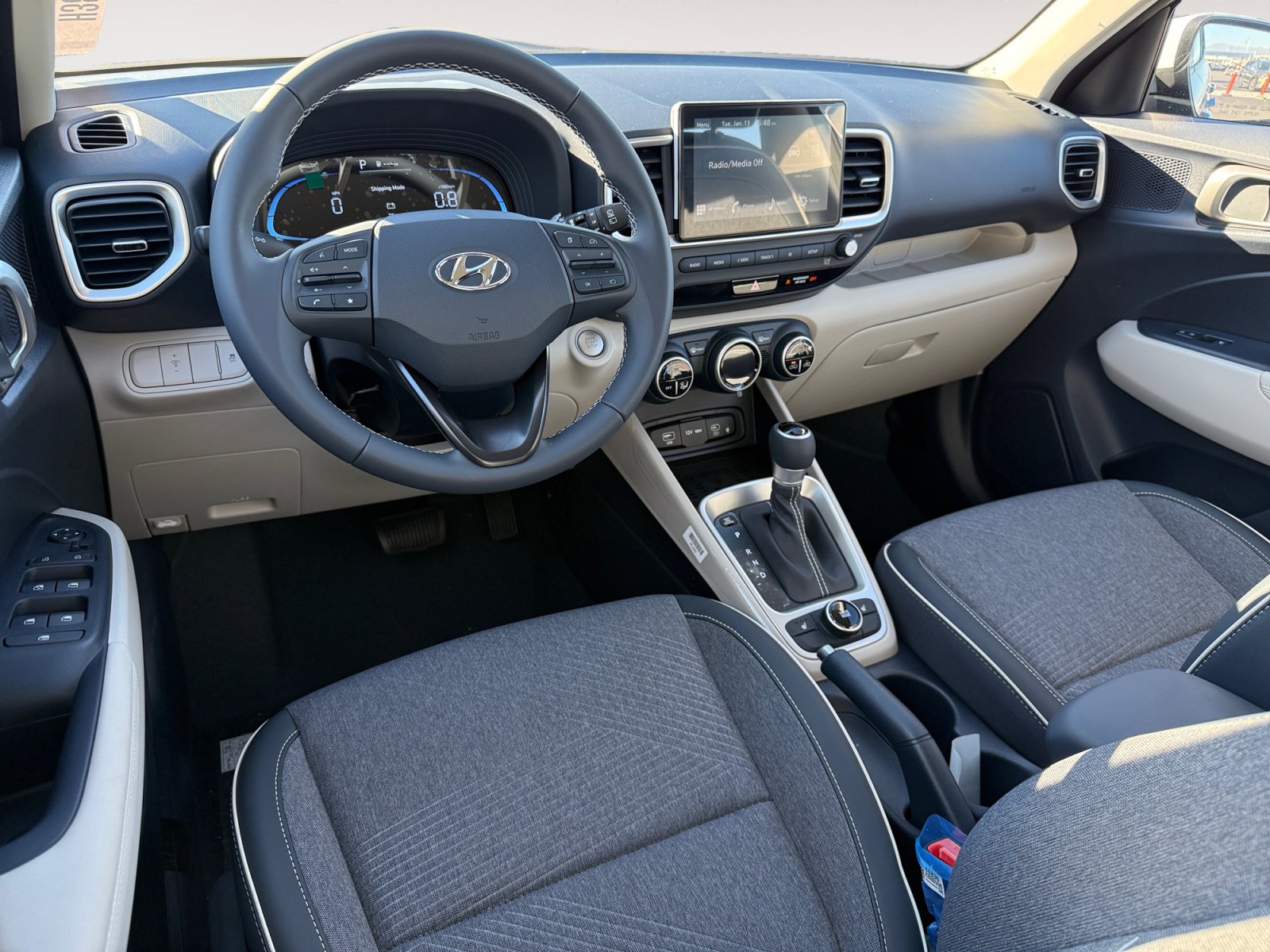 New 2026 Hyundai Venue SEL FWD image 15