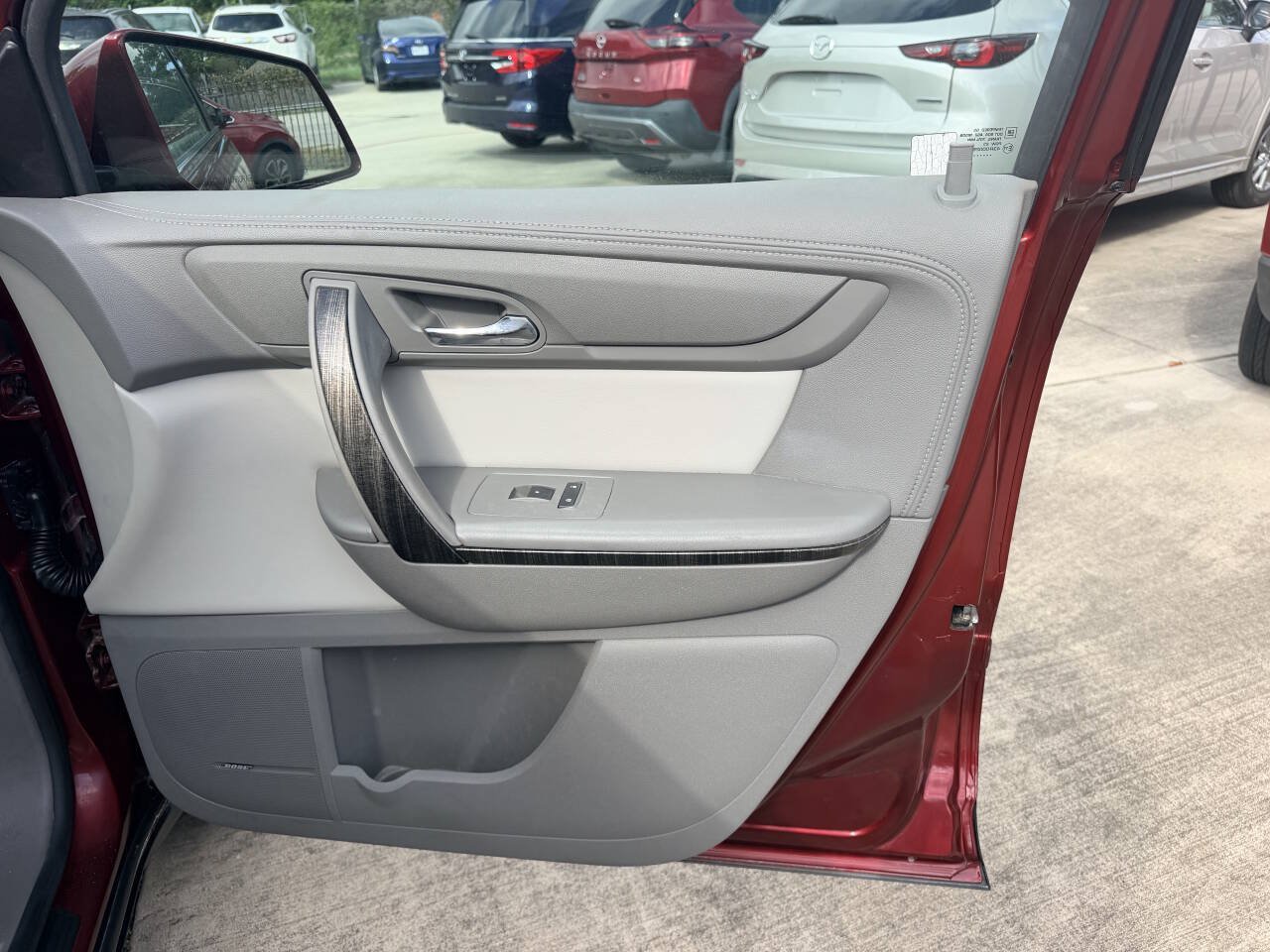 Used 2017 GMC Acadia Limited SLT FWD image 13