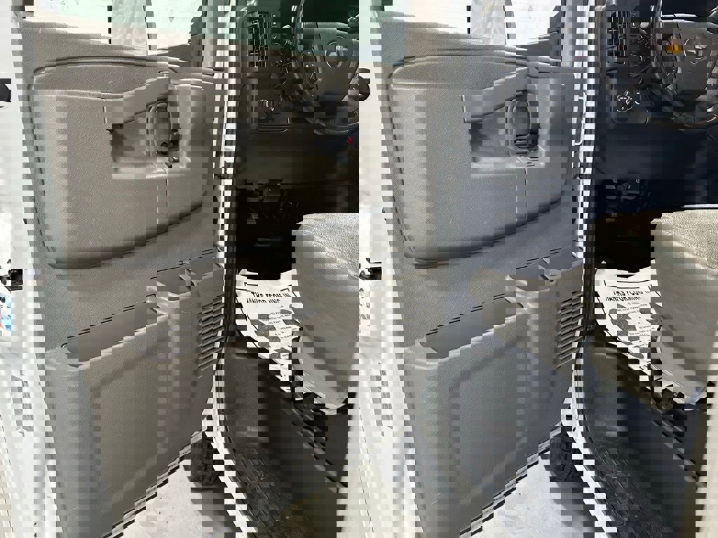 Used 2022 Chevrolet Express 3500 w/ Power Convenience Package image 8