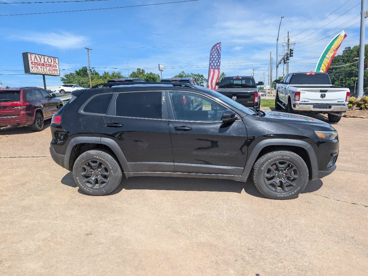 Used 2022 Jeep Cherokee Latitude AWD/4WD image 4