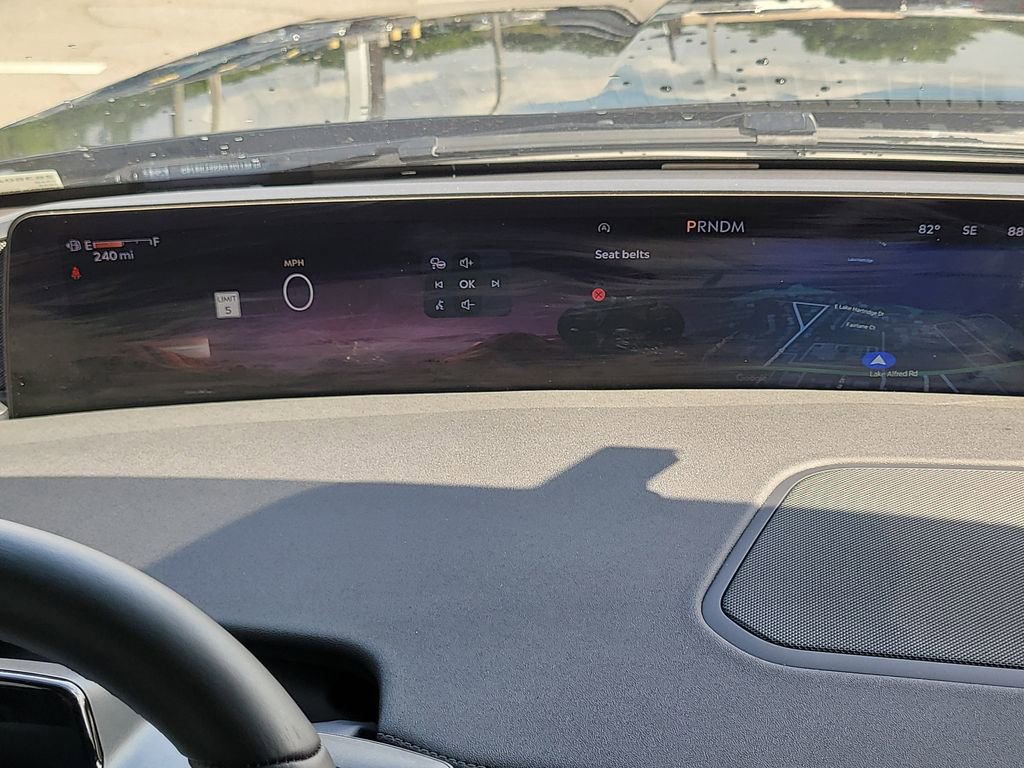 Used 2025 Lincoln Navigator Reserve w/ Jet Appearance Package image 31