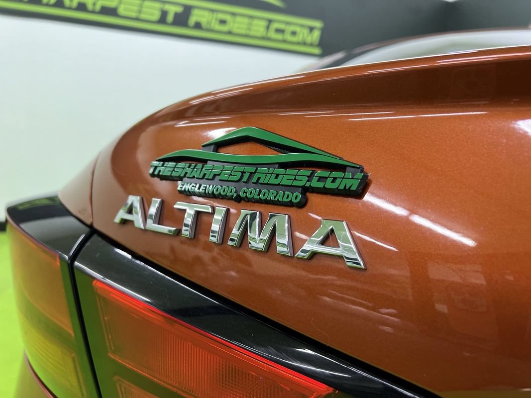 Used 2020 Nissan Altima 2.5 SR w/ Premium Package FWD image 12