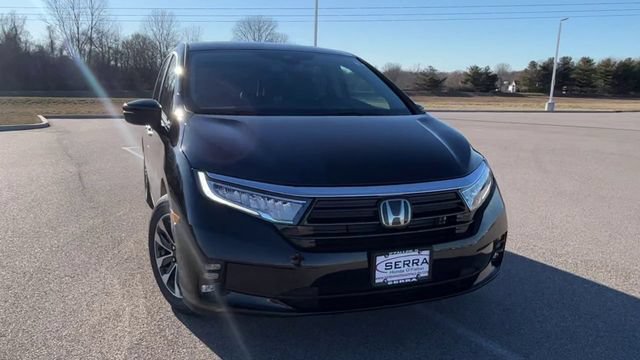 Used 2023 Honda Odyssey EX-L image 3
