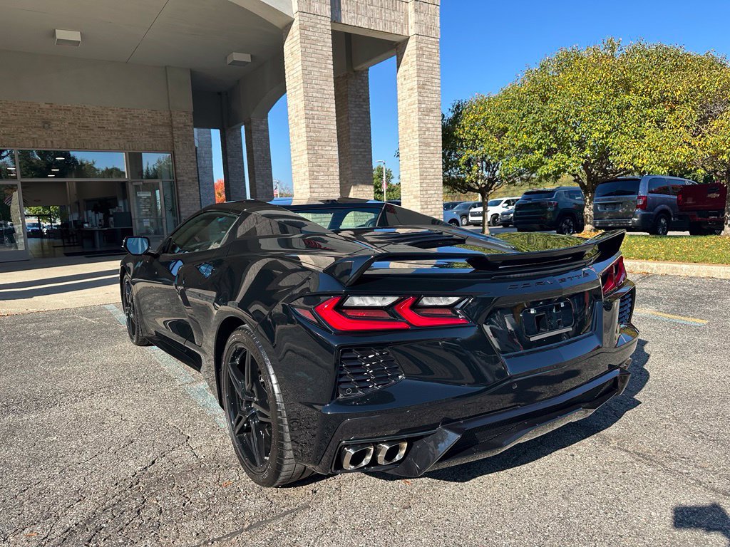 Used 2024 Chevrolet Corvette Stingray Convertible w/ Z51 Performance Package RWD image 25