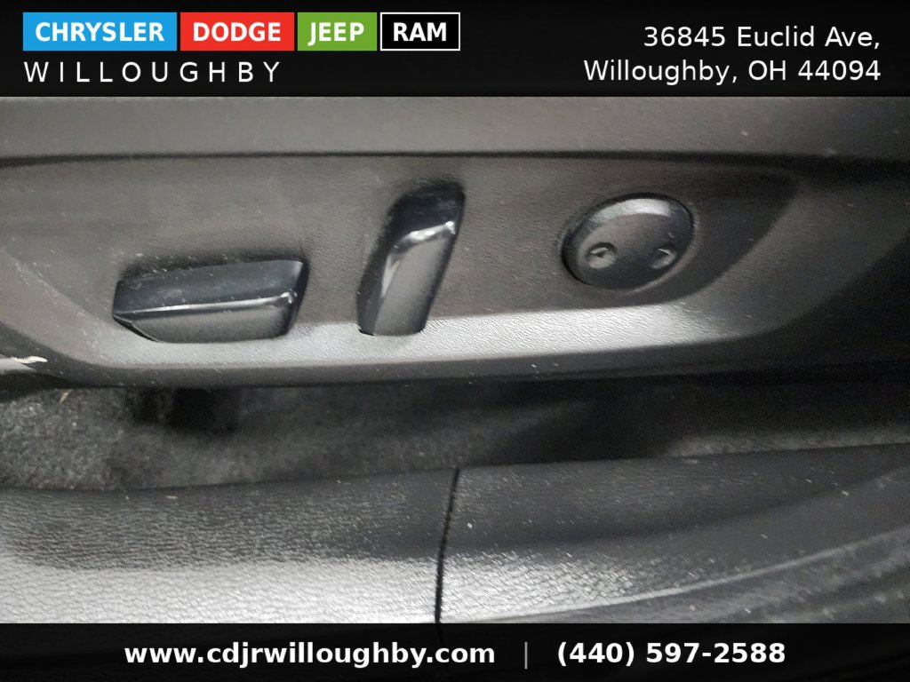 Used 2024 Mitsubishi Outlander AWD image 16