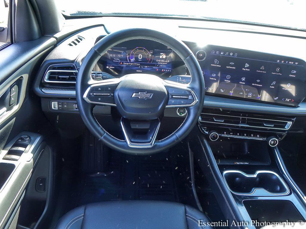 Used 2026 Chevrolet Traverse LT w/ Midnight/Sport Edition FWD image 13