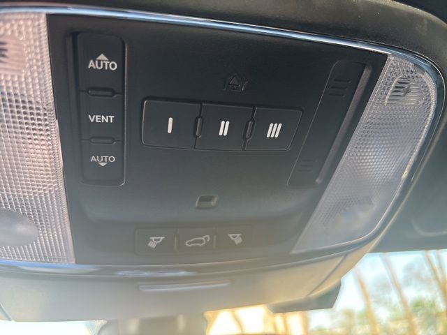 Used 2019 Jeep Grand Cherokee Limited AWD/4WD image 20