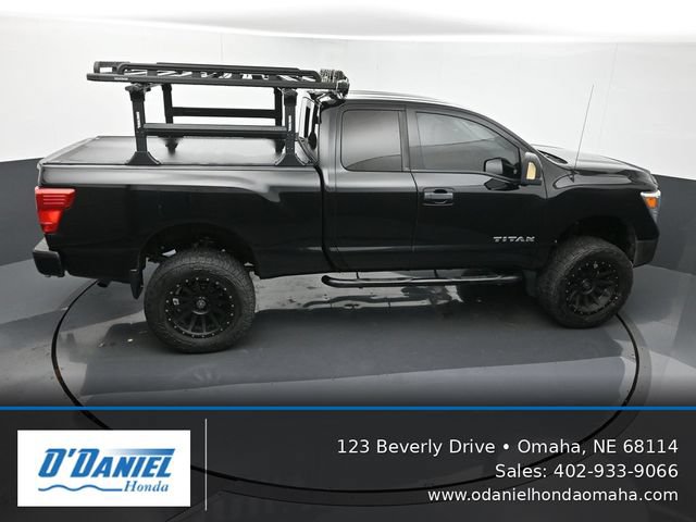 Used 2017 Nissan Titan S AWD/4WD image 19