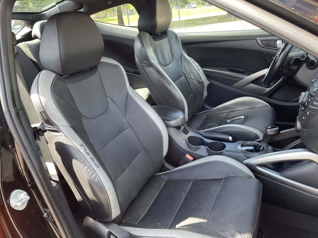 Used 2016 Hyundai Veloster Turbo FWD image 14