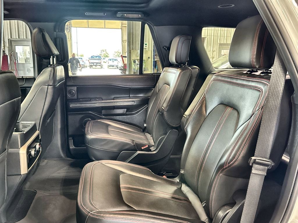 Used 2024 Ford Expedition Limited RWD image 25