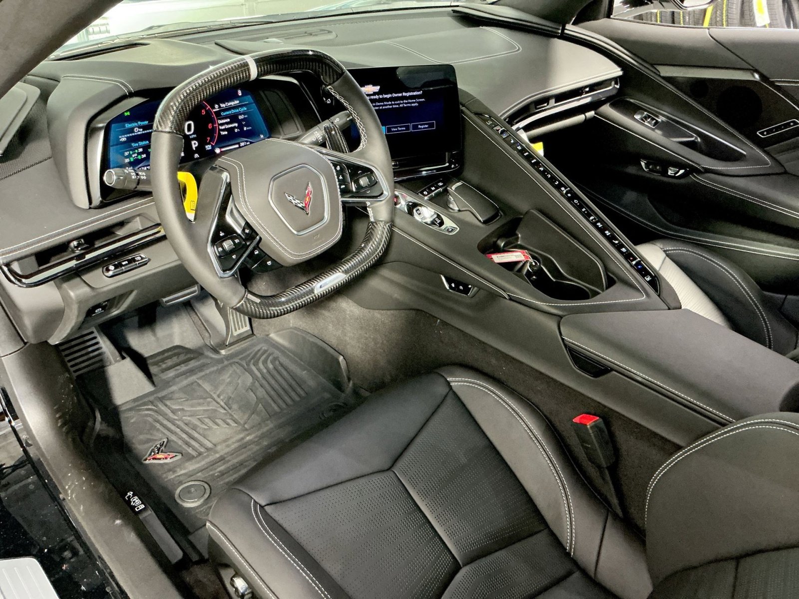 New 2025 Chevrolet Corvette E-Ray image 24