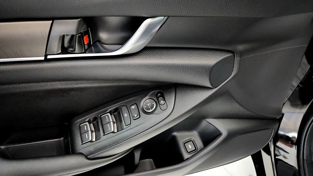 Used 2020 Honda Accord LX image 22