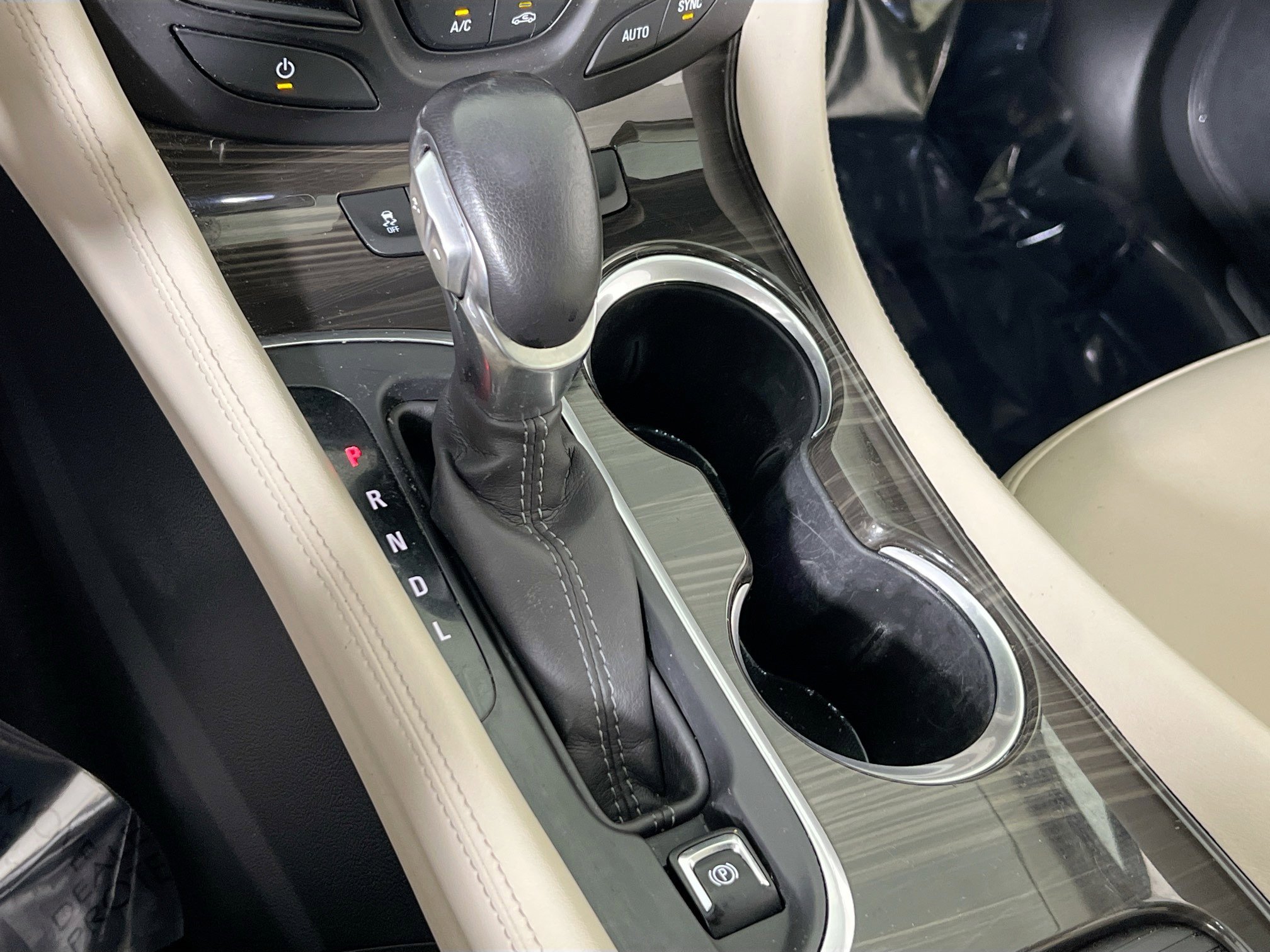 Used 2020 Buick Envision Preferred image 16