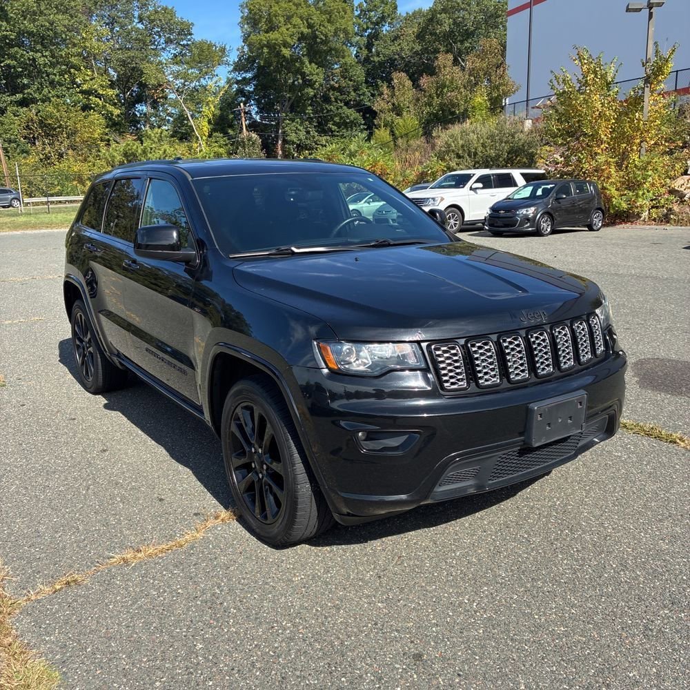 Used 2018 Jeep Grand Cherokee Altitude