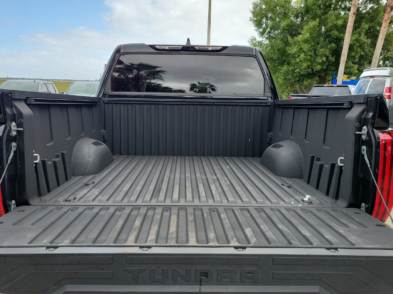 Used 2024 Toyota Tundra SR5 w/ SR5 Convenience Package AWD/4WD image 9