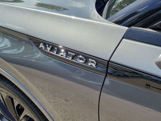 Certified 2025 Lincoln Aviator Reserve w/ Jet Appearance Package AWD/4WD image 7