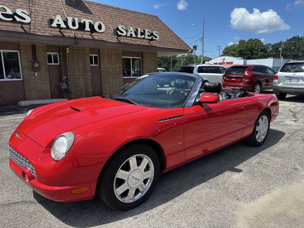 Used 2004 Ford Thunderbird RWD image 3
