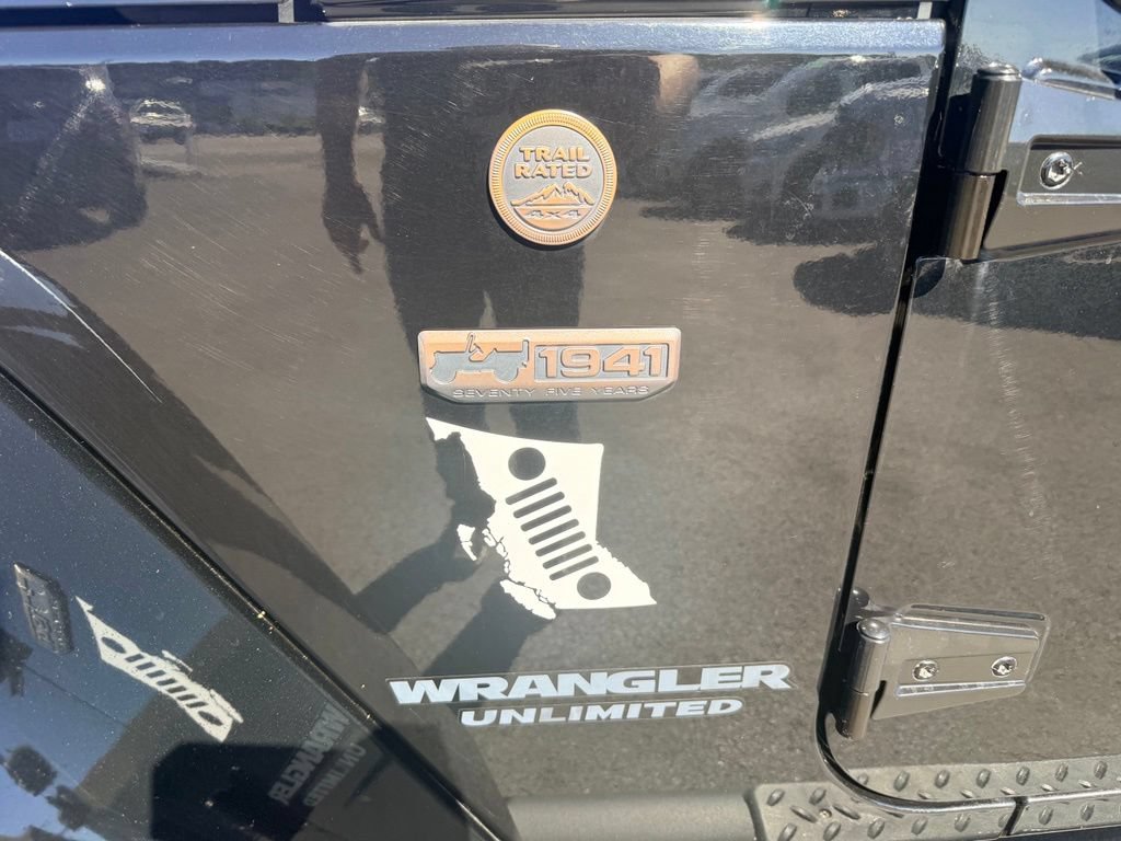 Used 2016 Jeep Wrangler Unlimited Sahara AWD/4WD image 12