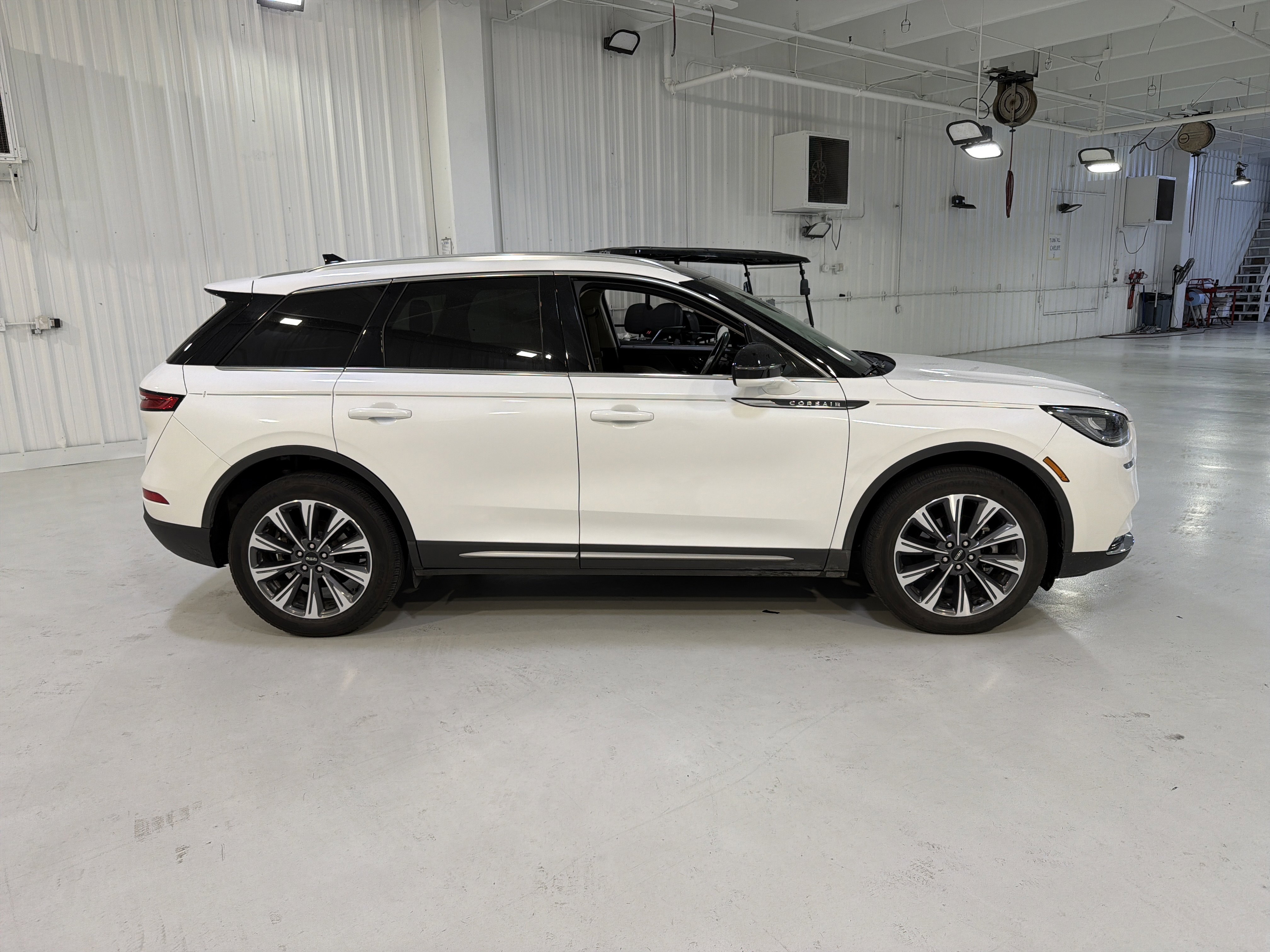 Used 2020 Lincoln Corsair Reserve AWD/4WD image 6